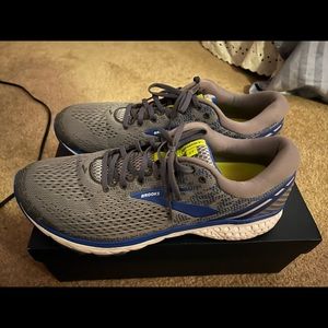 COPY - Brooks mens size 14